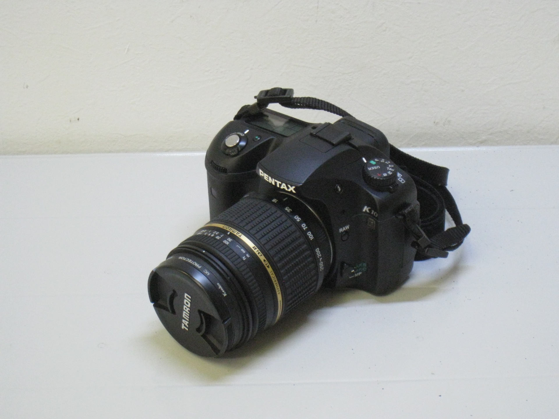 PENTAX ペンタックス デジタル一眼レフカメラ K10 電化製品買取強化中 | 香川県高松市の工具買取・販売に強いリサイクルショップ『エコリス』