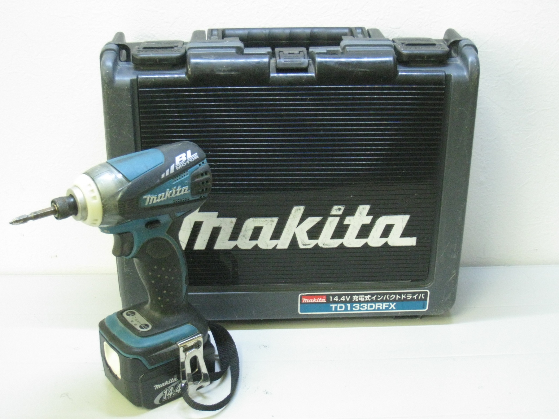 makita マキタ 14.4V 充電式インパクトドライバ TD133D 電動工具買取強化中